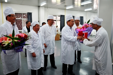 樟樹市領(lǐng)導(dǎo)五一前夕到仁和集團走訪慰問